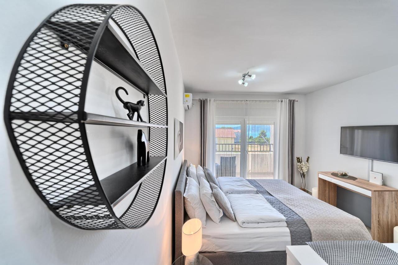 Modern Apartments With Sea View 150 Meters To Beach Kaštela Exteriör bild