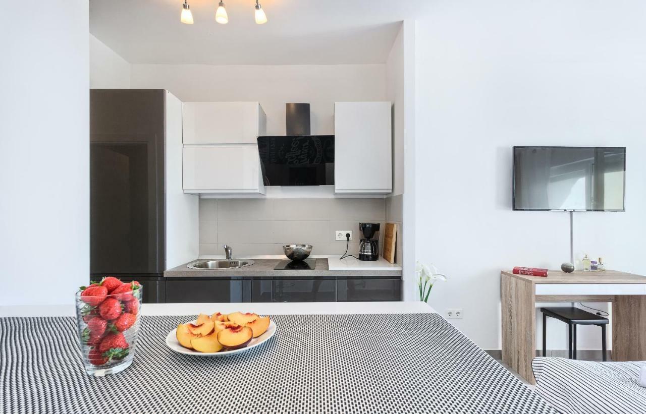 Modern Apartments With Sea View 150 Meters To Beach Kaštela Exteriör bild